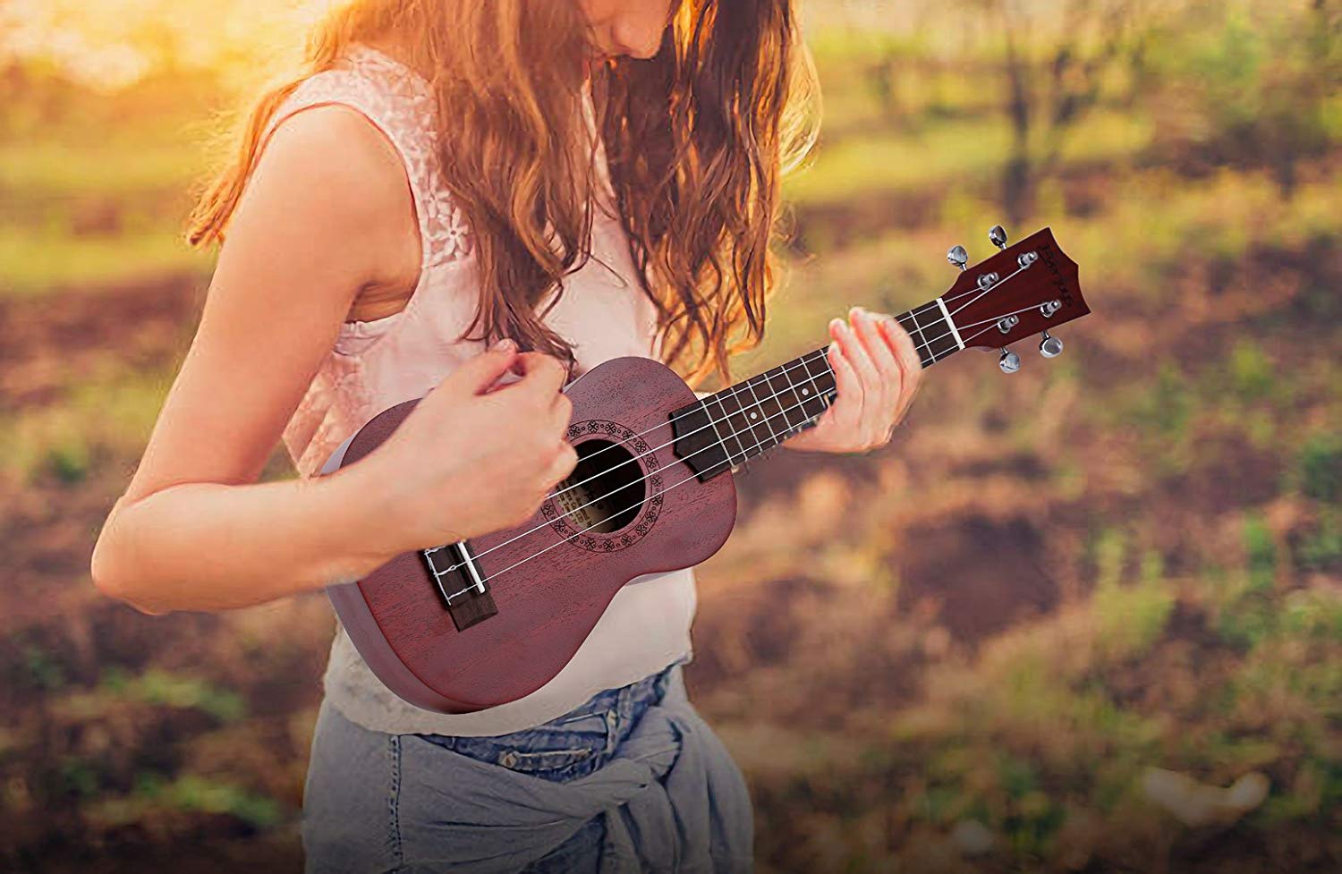Ukulele in mogano soprano - 21 pollici professionale con custodia sintonizzatore Aquila stringhe EVUKP01